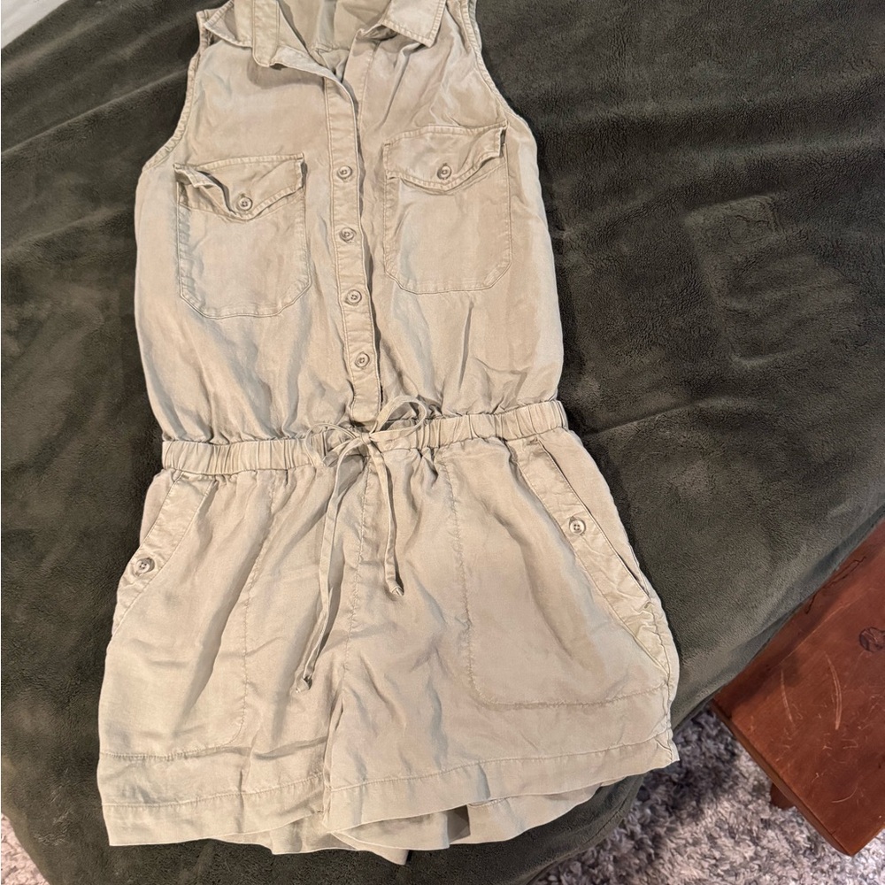 CLOTH & STONE BETTE UTILITY ROMPER - RARE! - Picture 9 of 15